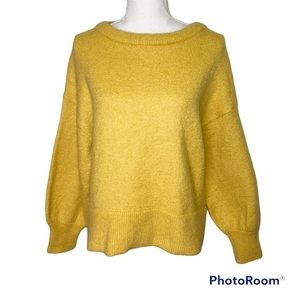 H&M Yellow Crew Neck Sweater